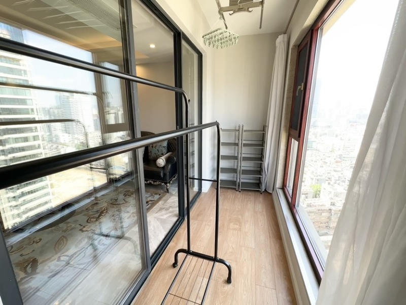 4室2廳2陽(yáng)臺(tái) 俊發(fā)逸天峰陽(yáng)臺(tái)