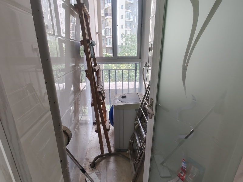 2室2廳1陽(yáng)臺(tái) 金江小區(qū)融苑陽(yáng)臺(tái)