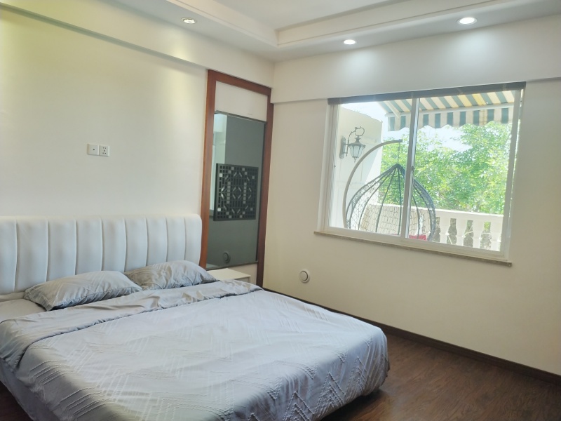 9室2廳5陽臺 海韻楓丹別墅戶型圖