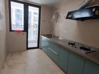 4室2廳2陽臺(tái) 萬科銀海泊岸瀾庭廚房