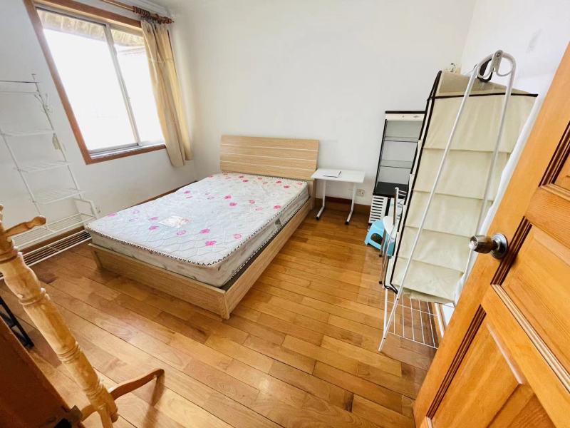 3室2廳1陽(yáng)臺(tái) 船房小區(qū)臥室