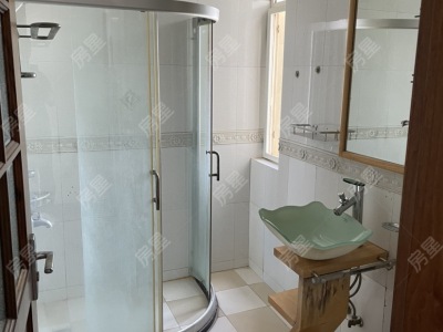 4室2廳2陽(yáng)臺(tái) 理想小鎮(zhèn)