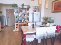 2室2廳1陽臺 中環(huán)金界客廳