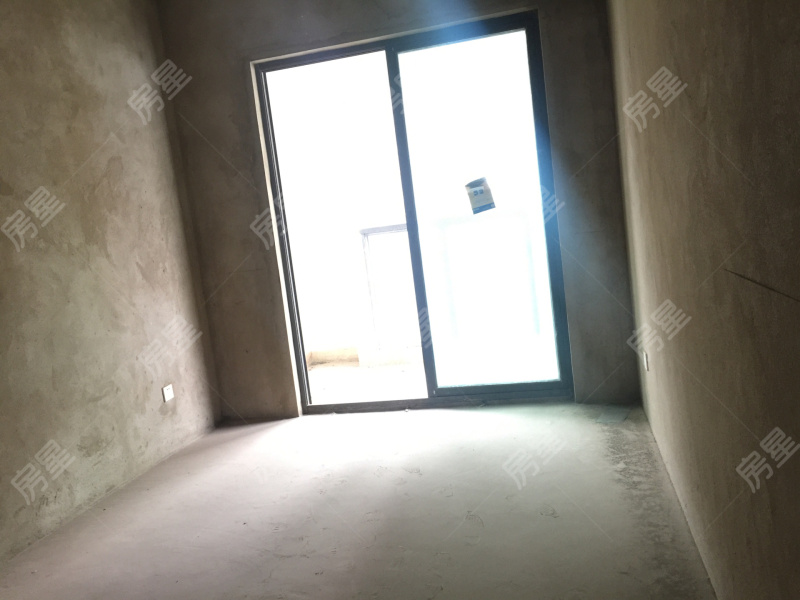 6室2廳2陽(yáng)臺(tái) 同德昆明廣場(chǎng)B區(qū)臥室