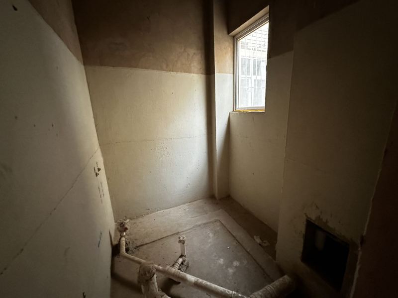 6室3廳 東鳴佳苑別墅衛(wèi)生間