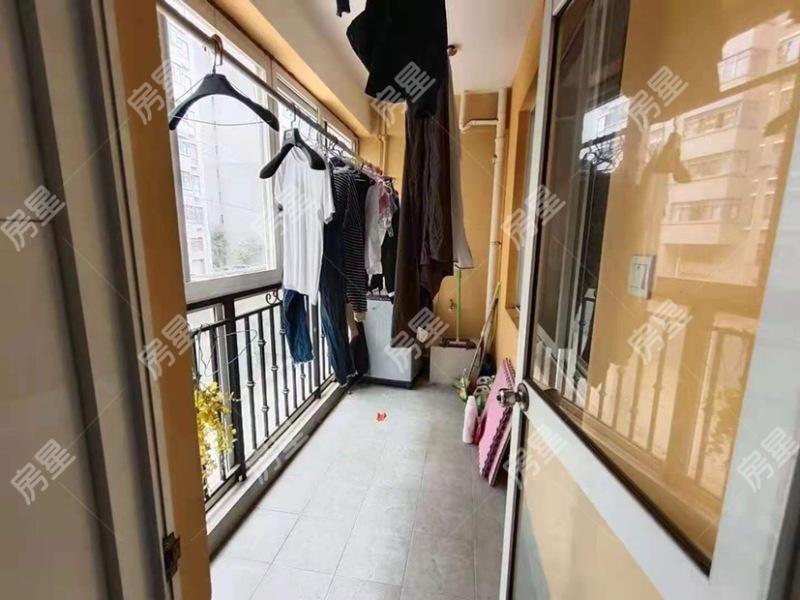 5室3廳3陽(yáng)臺(tái) 馨安苑陽(yáng)臺(tái)