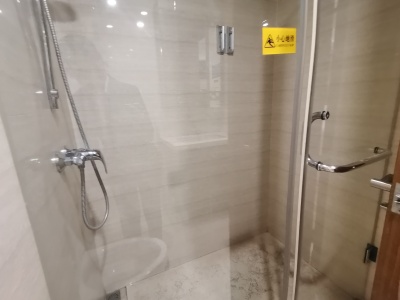 1室1廳1陽臺 保利中心