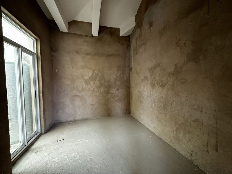 6室3廳 東鳴佳苑別墅臥室