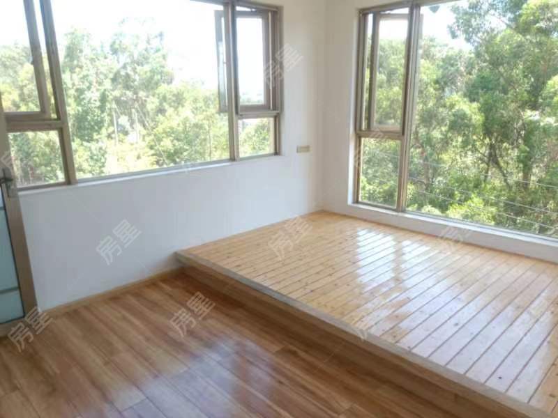 6室3廳4陽臺 云嶺天驕別墅臥室