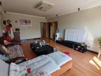 4室2廳1陽臺 秋苑小區(qū)客廳