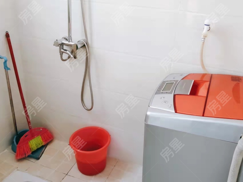 2室1廳1陽(yáng)臺(tái) 機(jī)電裕海小區(qū)（上馬村）衛(wèi)生間