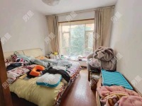 5室3廳3陽(yáng)臺(tái) 馨安苑臥室