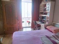 2室2廳1陽臺 中環(huán)金界客廳