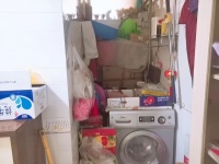 2室2廳1陽臺 中環(huán)金界客廳