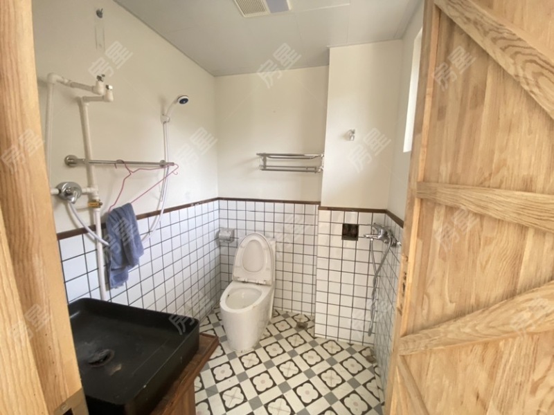 6室3廳4陽臺 云嶺天驕別墅衛(wèi)生間