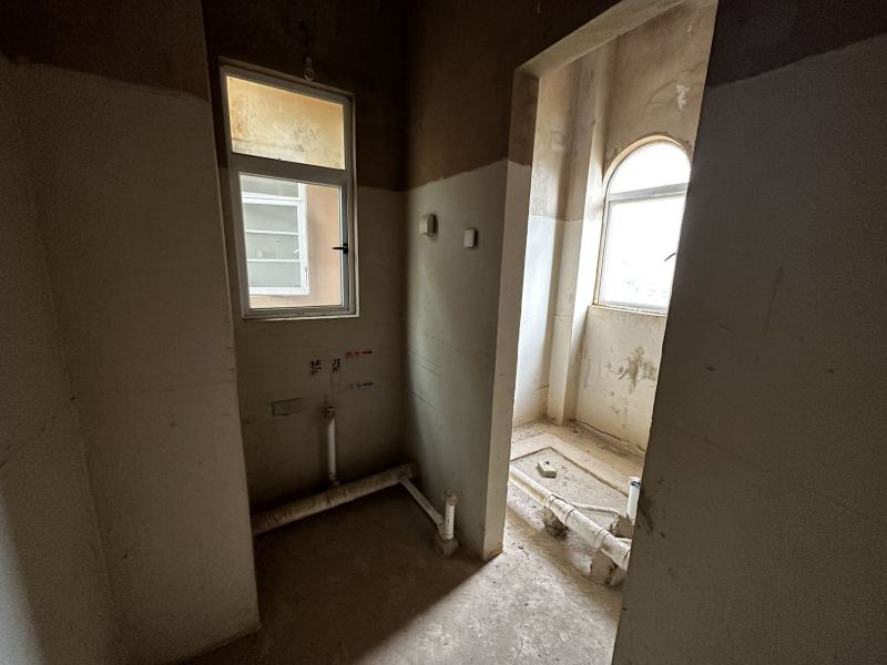 6室3廳 東鳴佳苑別墅衛(wèi)生間