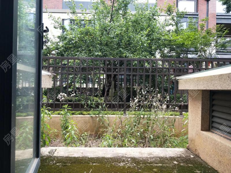 招商雍景湾自家花园