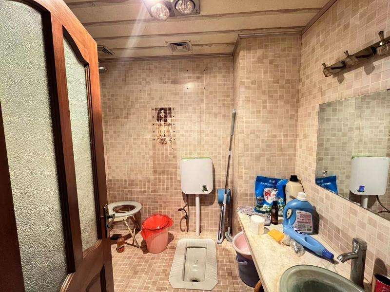 5室2廳 世紀(jì)城沁春苑衛(wèi)生間