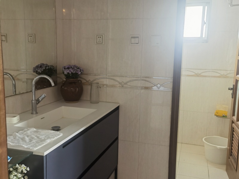 5室2廳3陽(yáng)臺(tái) 西麗園其他