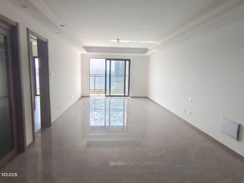 4室2廳2陽臺 俊發(fā)龍泉俊園A2地塊客廳