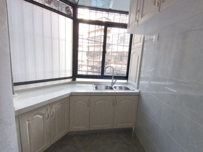 3室2廳2陽臺(tái) 龍泉花園