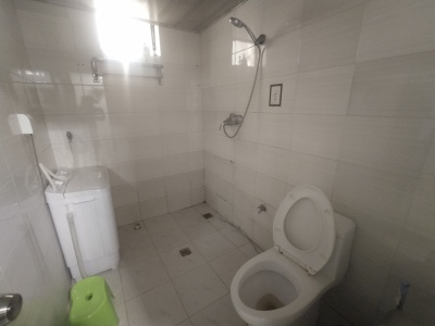 3室2廳1陽(yáng)臺(tái) 嚴(yán)家地小區(qū)