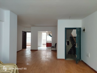 3室2廳2陽(yáng)臺(tái) 天華苑