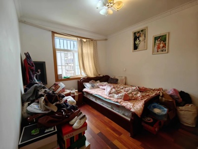 4室2廳1陽臺 新迎小區(qū)九組團(tuán)