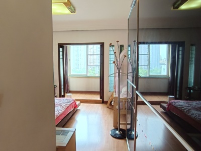 4室2廳2陽(yáng)臺(tái) 江東花園四季園