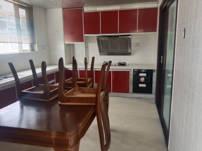 5室2廳2陽臺 世紀城華春苑