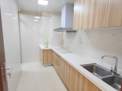 3室2廳2陽(yáng)臺(tái) 北大資源博泰城