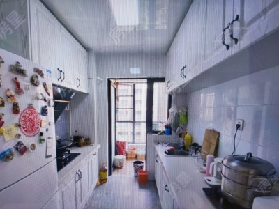 3室2廳2陽(yáng)臺(tái) 中海半島華府