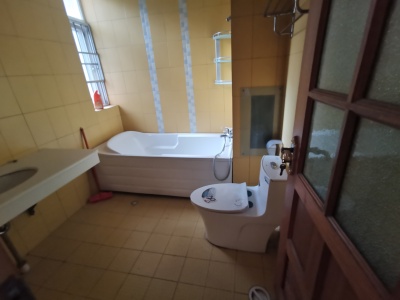 4室2廳2陽(yáng)臺(tái) 湖畔之夢(mèng)