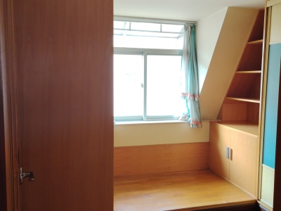 5室2廳2陽臺 景秀山莊一期臥室