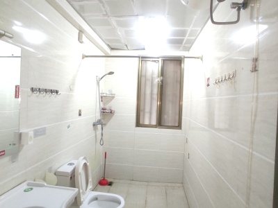 3室2廳1陽(yáng)臺(tái) 銘門(mén)高第