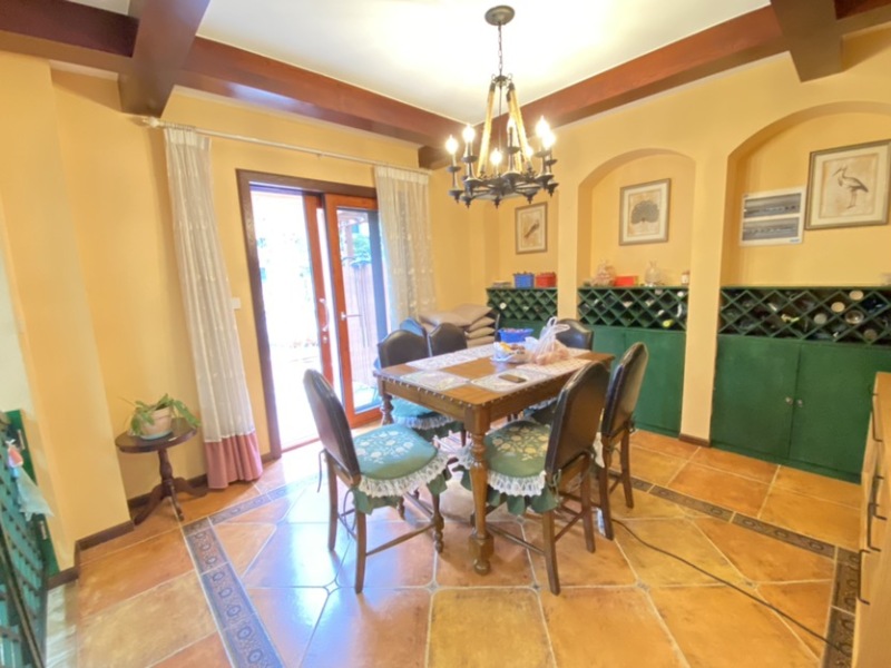 5室2廳2陽臺 銀海白沙郡別墅餐廳