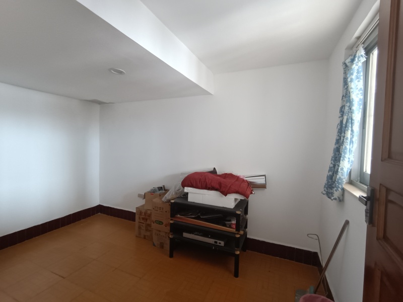 9室3廳2陽臺 鑫苑小區(qū)別墅臥室