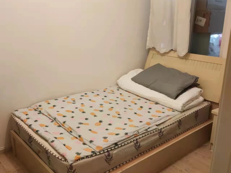 怡康花园卧室