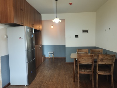 2室2廳1陽(yáng)臺(tái) 蓮花池畔