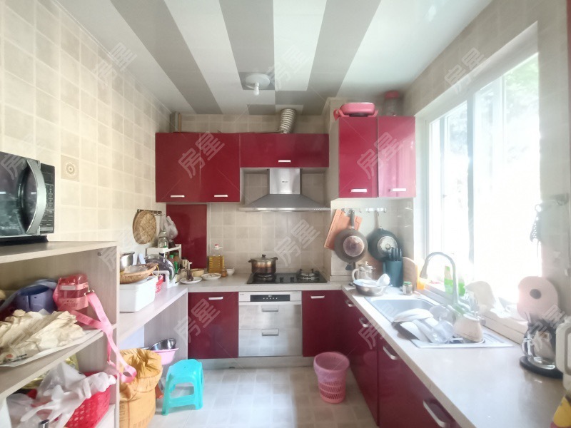 4室2廳5陽臺 萬科翡翠濱江五期公寓客廳