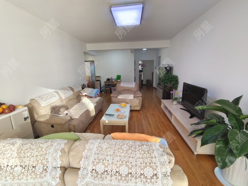 3室2廳 匯都國(guó)際二期客廳