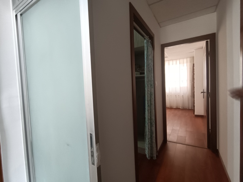 9室3廳2陽臺 鑫苑小區(qū)別墅臥室