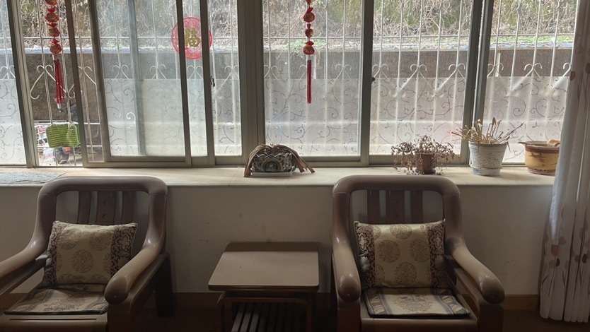 4室2廳1陽臺 圓西路85號客廳