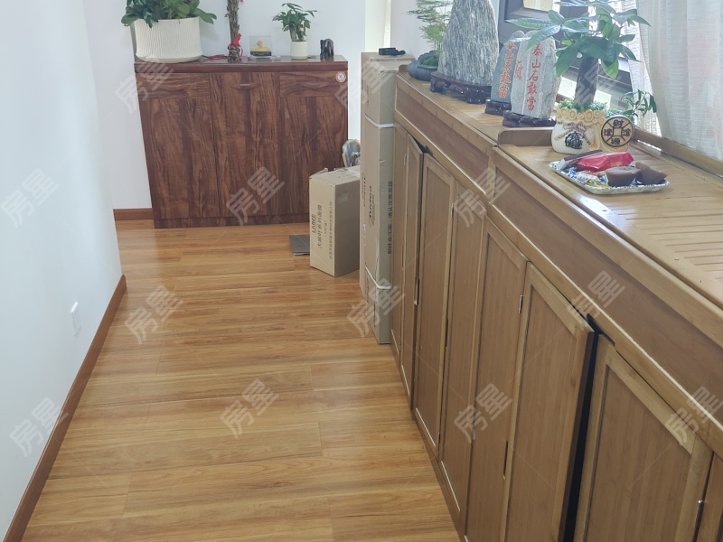 3室2廳 匯都國(guó)際二期門廳