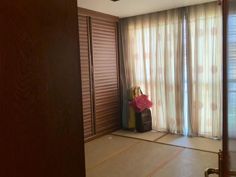 4室2廳3陽臺 滇池衛(wèi)城鉑睿戶型圖