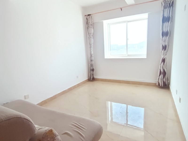 4室2廳2陽(yáng)臺(tái) 蓮景苑臥室