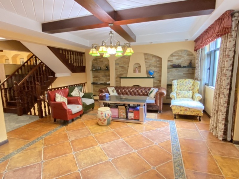 5室2廳2陽臺 銀海白沙郡別墅客廳