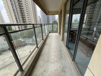 4室2廳3陽(yáng)臺(tái) 林肯公園一期陽(yáng)臺(tái)