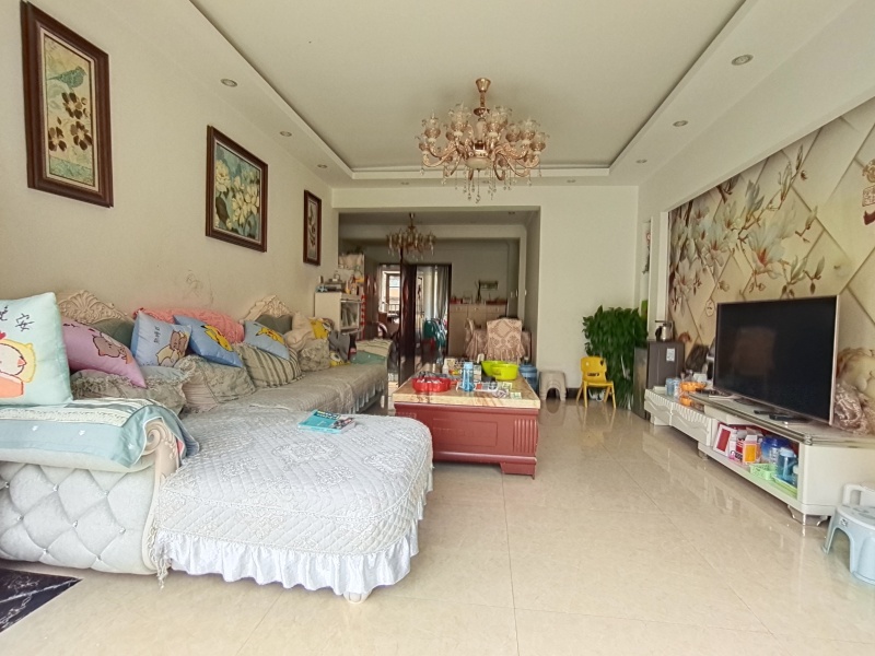 3室2廳1陽臺 翠逸園客廳