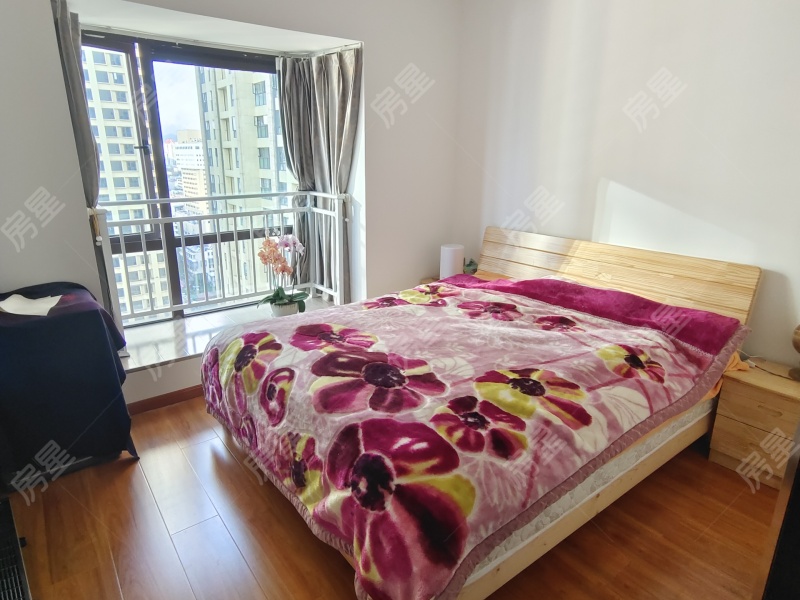 3室2廳 匯都國(guó)際二期臥室